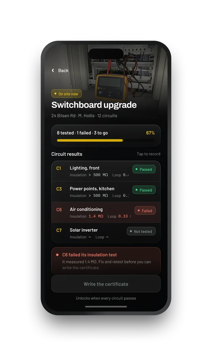 Circuit schedule screen with insulation and loop impedance readings